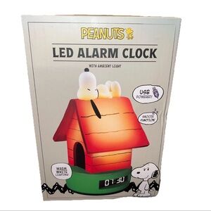 Peanuts LED Alarm Clock  Southern Telecom Snoopy On Doghouse NIB